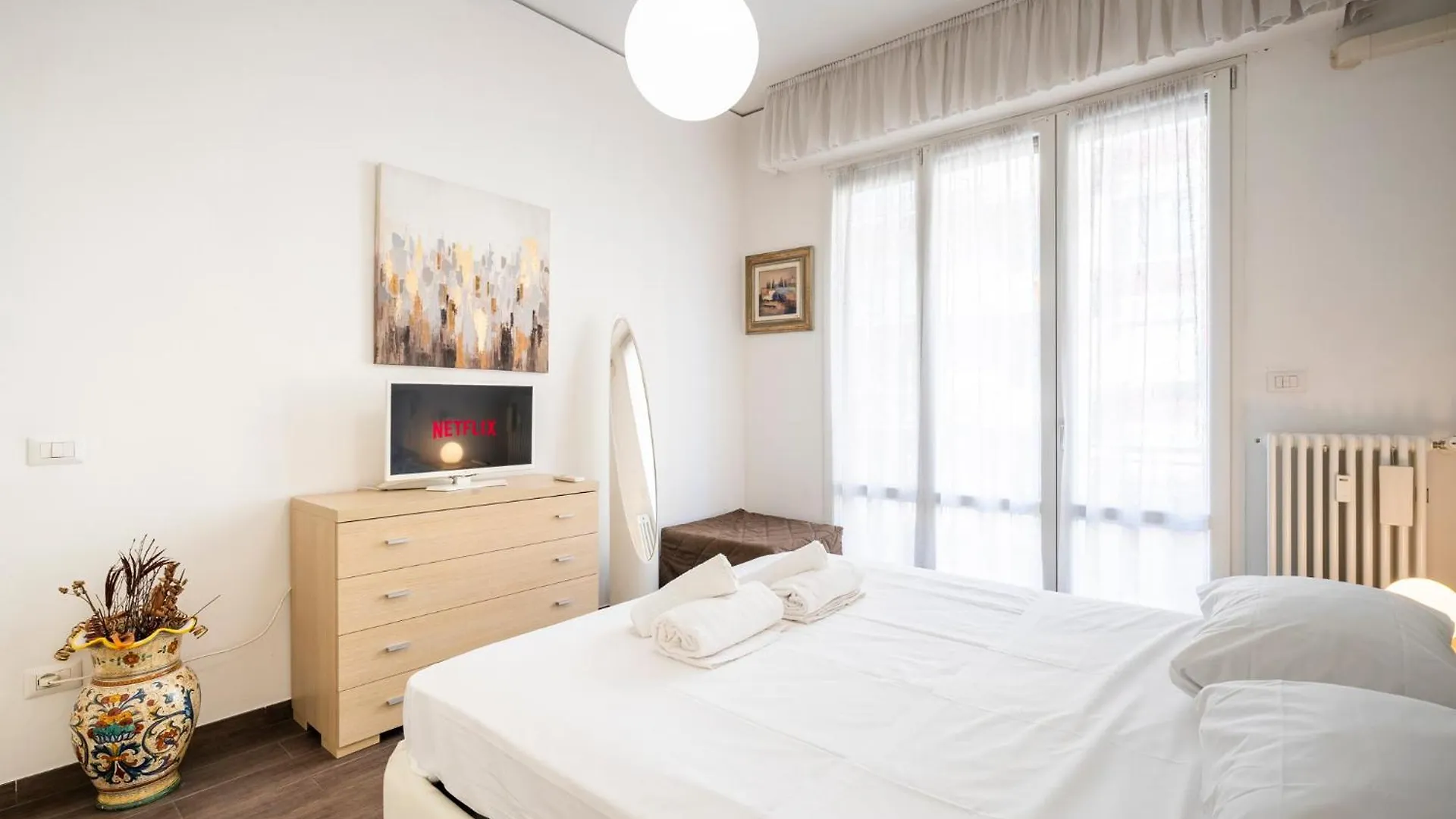 Riverside Apartment In Florens 0*,