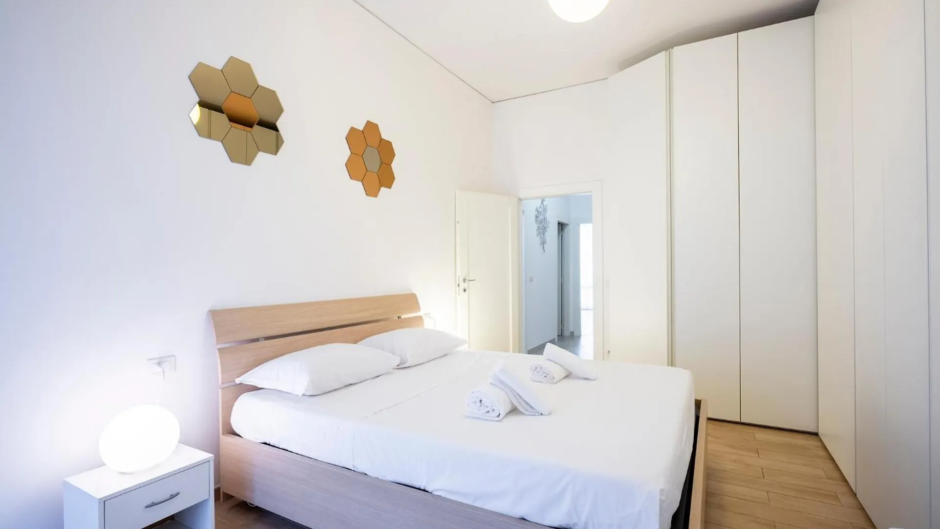 Riverside Apartment In Florence