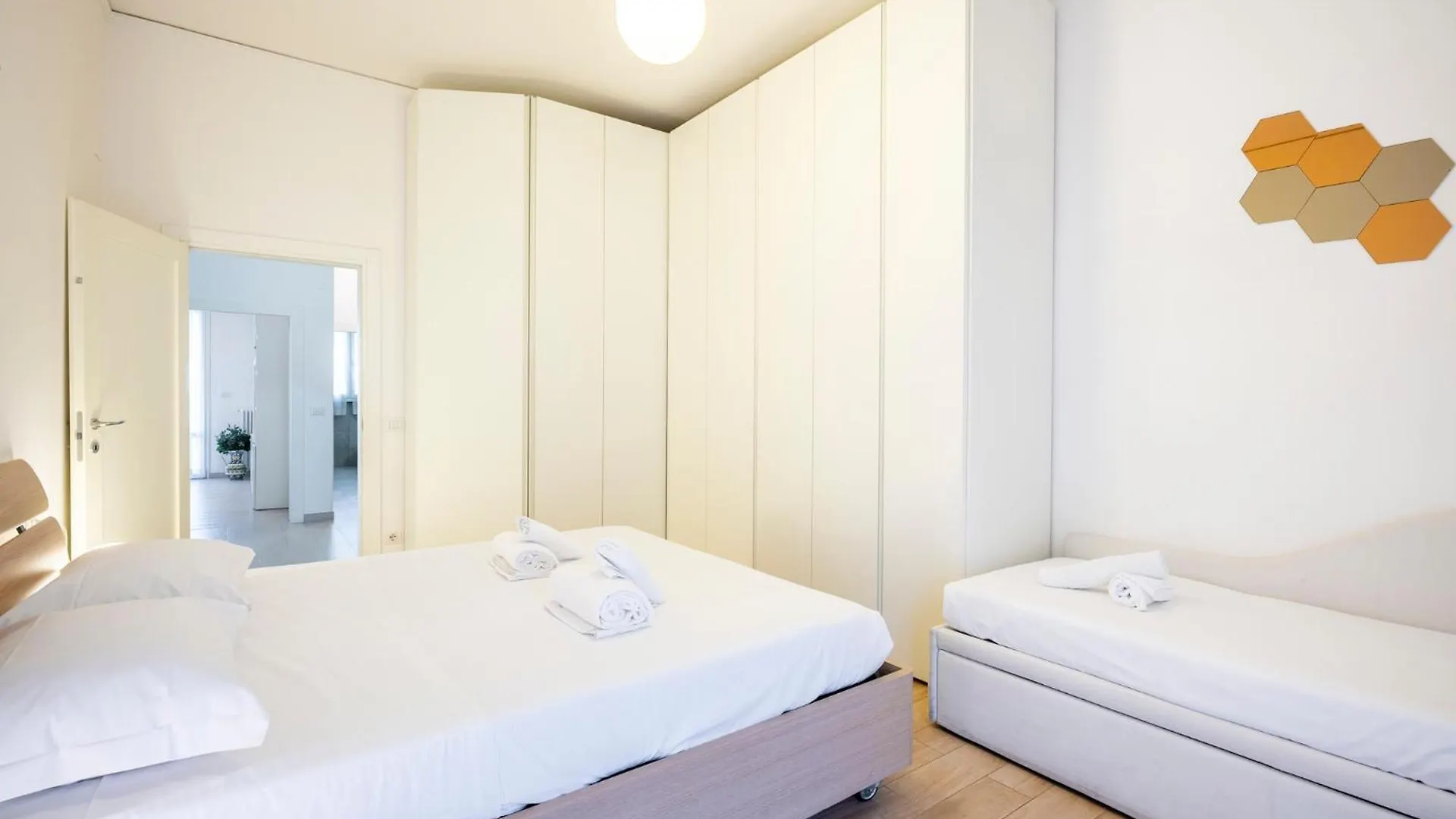 Riverside Apartment In Florence